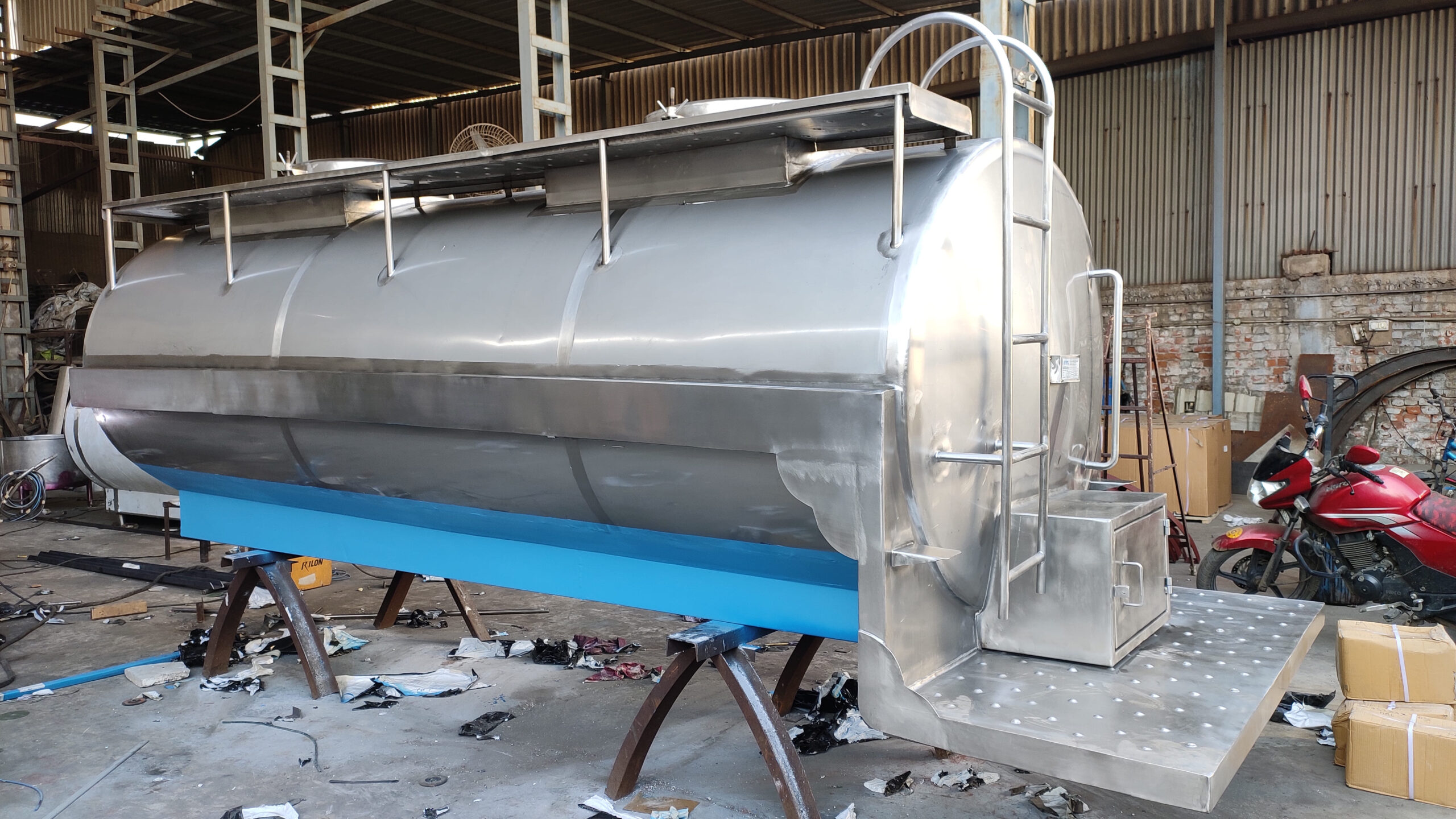 road milk tanker manufacturer